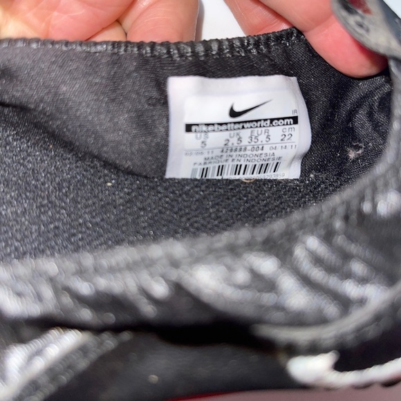 Nike Tenkay women’s Slip On Size 5 - Picture 6 of 8